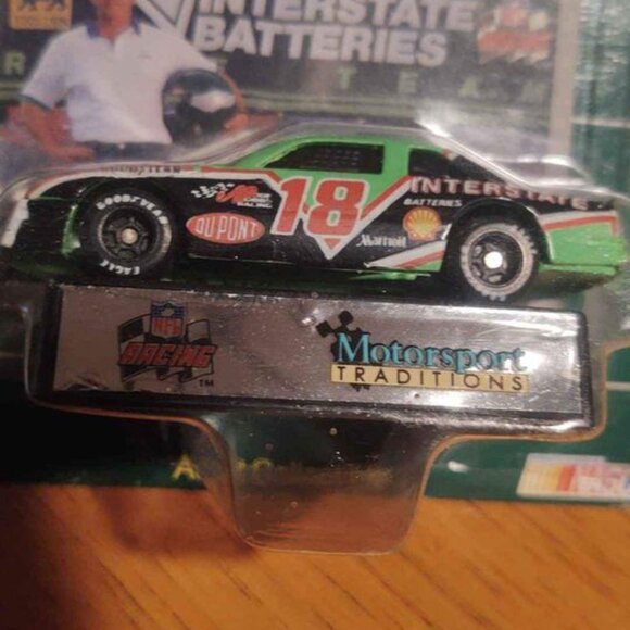 Vintage NFL Philadelphia Eagles Interstate Batteries Nascar Die Cast Car Car - Picture 4 of 4